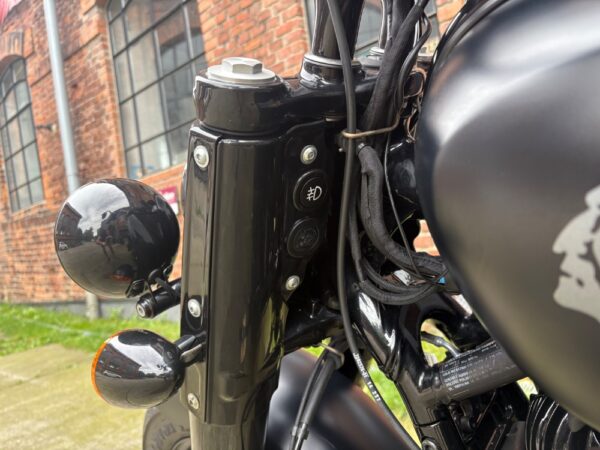 Indian Chief Bobber Dark Horse - Image 7