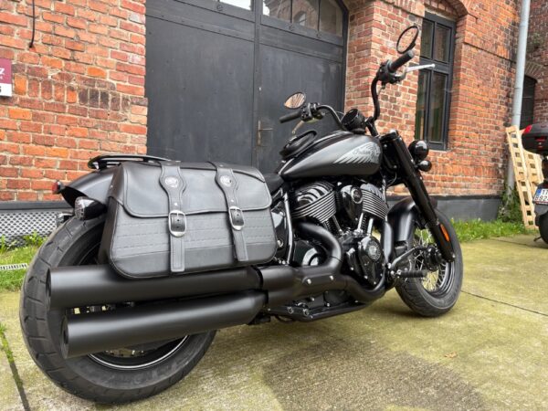 Indian Chief Bobber Dark Horse - Image 9
